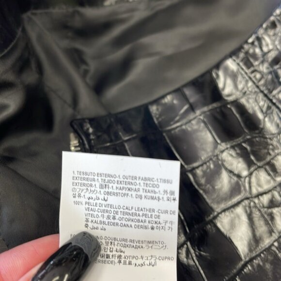 Runway Versace Crocodile-Embossed Midi Skirt - Picture 17 of 17